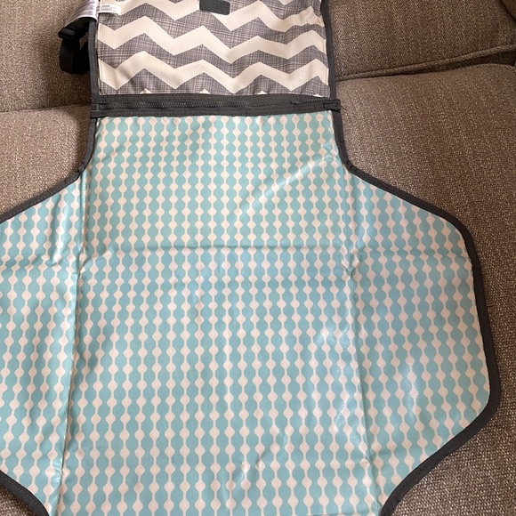 Skip Hop Pronto Changing Pad - Picture 2 of 3